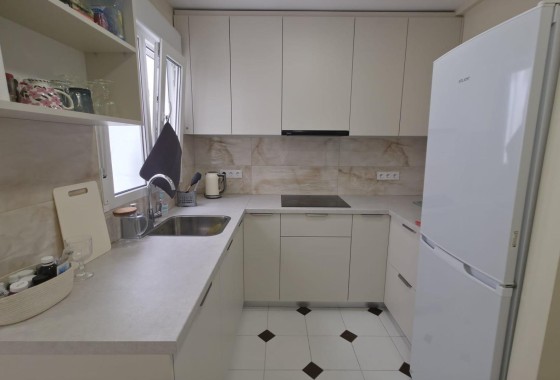 Venta - Apartamento / Piso -
Torrevieja