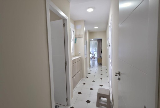 Venta - Apartamento / Piso -
Torrevieja