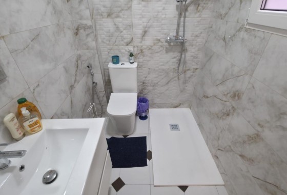 Venta - Apartamento / Piso -
Torrevieja