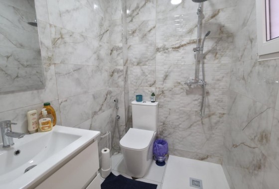 Venta - Apartamento / Piso -
Torrevieja
