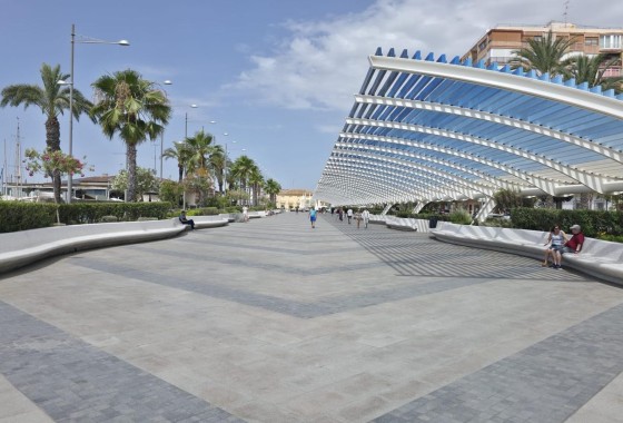 Venta - Apartamento / Piso -
Torrevieja