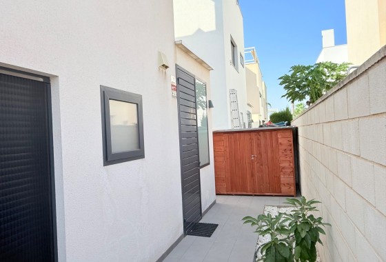 Herverkoop - Vrijstaande Villa -
Ciudad Quesada - Rojales - Pueblo Bravo