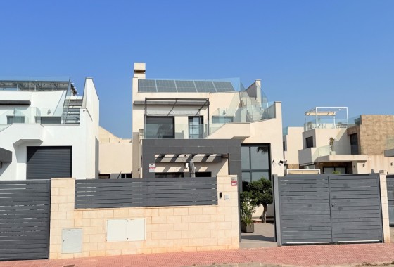 Herverkoop - Vrijstaande Villa -
Ciudad Quesada - Rojales - Pueblo Bravo