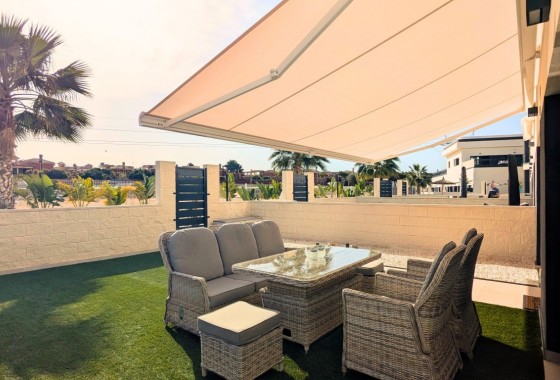 Resale - Apartment / Flat -
Lo Crispin