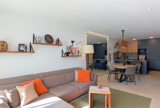 Resale - Apartment / Flat -
Lo Crispin
