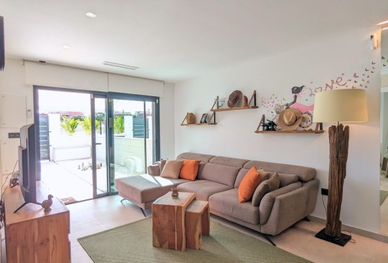 Resale - Apartment / Flat -
Lo Crispin