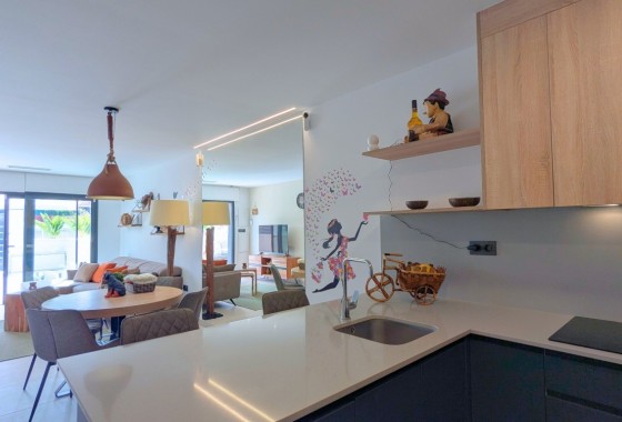 Resale - Apartment / Flat -
Lo Crispin