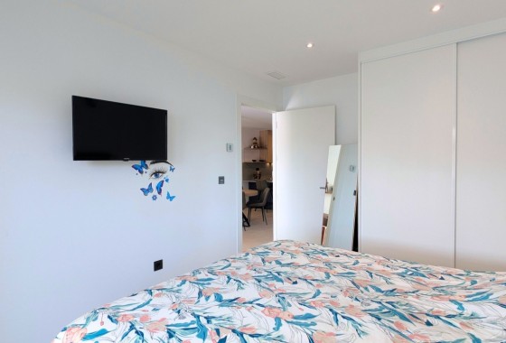 Resale - Apartment / Flat -
Lo Crispin