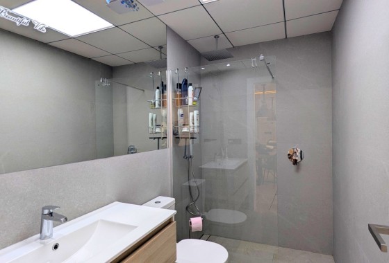 Resale - Apartment / Flat -
Lo Crispin