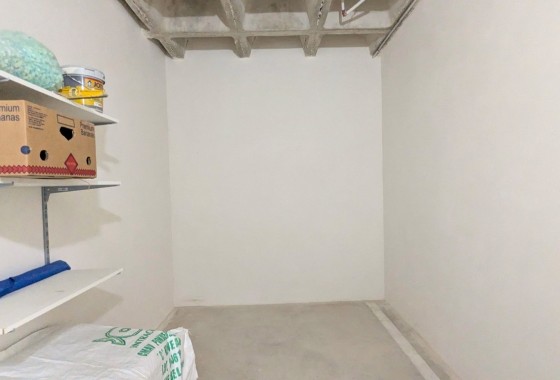 Resale - Apartment / Flat -
Lo Crispin