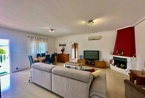 Resale - Finca - Country Property -
Catral