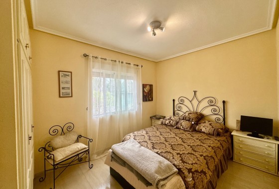 Resale - Finca - Country Property -
Catral
