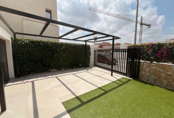 Herverkoop - Vrijstaande villa -
Los Montesinos - La Herrada