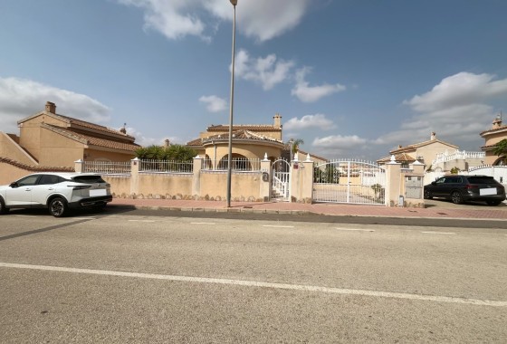 Herverkoop - Vrijstaande villa -
Ciudad Quesada - Rojales - Ciudad Quesada