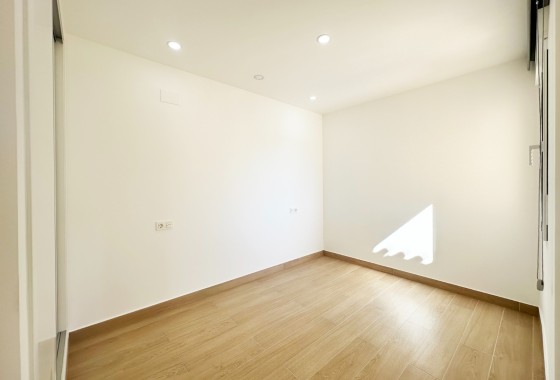 Revente - Appartement -
Orihuela Costa