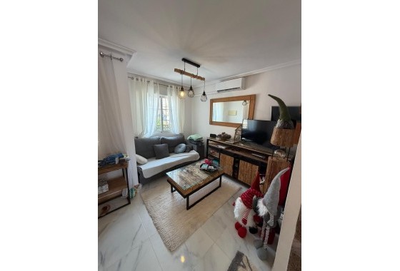 Herverkoop - Appartement / Flat -
Torrevieja - Zona Los Frutales