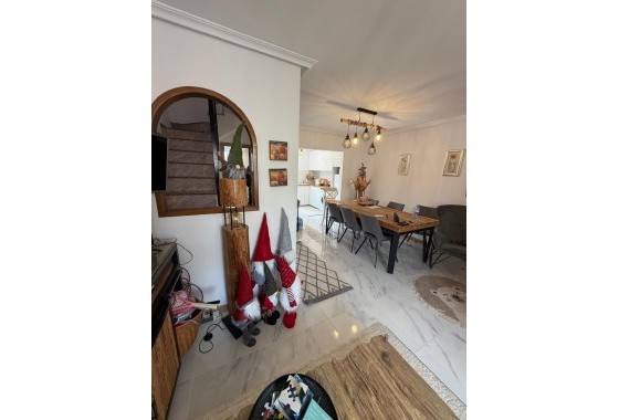 Herverkoop - Appartement / Flat -
Torrevieja - Zona Los Frutales