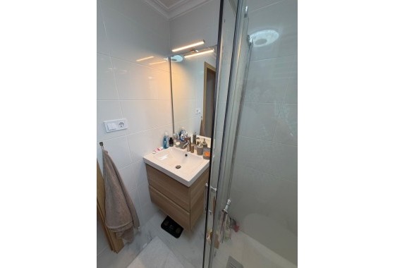 Herverkoop - Appartement / Flat -
Torrevieja - Zona Los Frutales