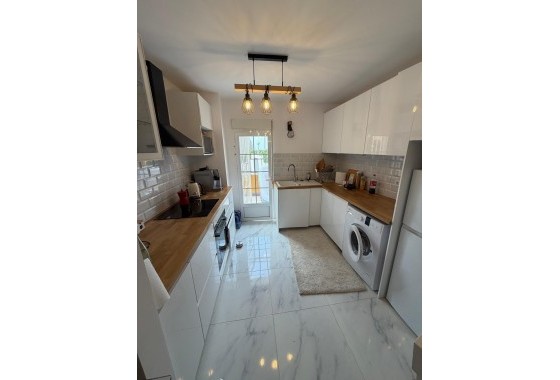 Herverkoop - Appartement / Flat -
Torrevieja - Zona Los Frutales