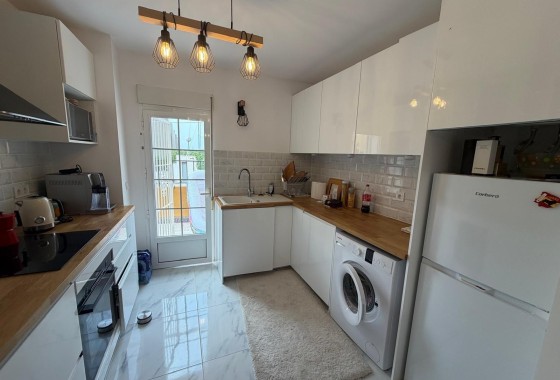 Herverkoop - Appartement / Flat -
Torrevieja - Zona Los Frutales