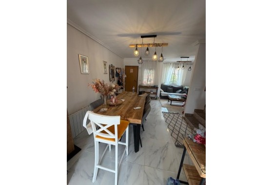 Herverkoop - Appartement / Flat -
Torrevieja - Zona Los Frutales