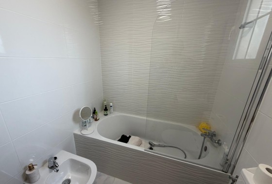 Herverkoop - Appartement / Flat -
Torrevieja - Zona Los Frutales