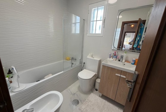 Herverkoop - Appartement / Flat -
Torrevieja - Zona Los Frutales