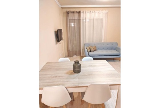 Venta - Apartamento / Piso -
Guardamar del Segura - puerto deportivo