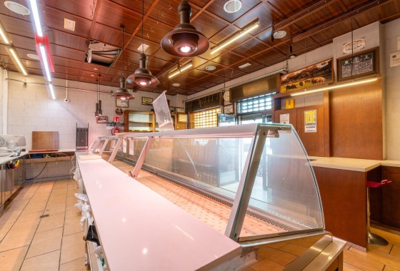 Resale - Commercial -
Torrevieja - Paseo maritimo