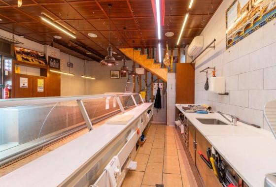 Resale - Commercial -
Torrevieja - Paseo maritimo