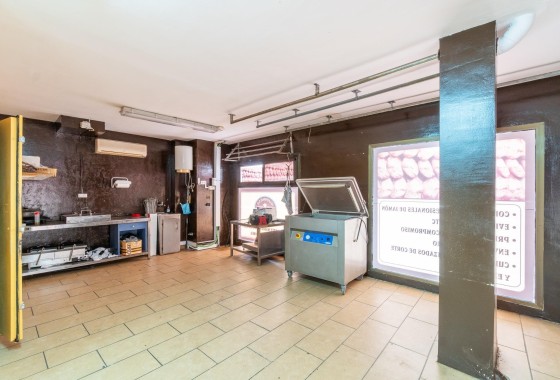 Resale - Commercial -
Torrevieja - Paseo maritimo
