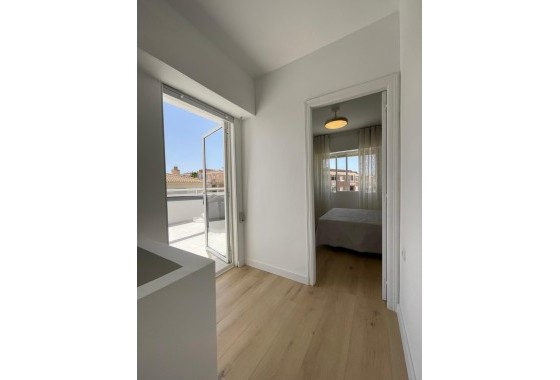 Herverkoop - Appartement / Flat -
Torrevieja - Torreblanca