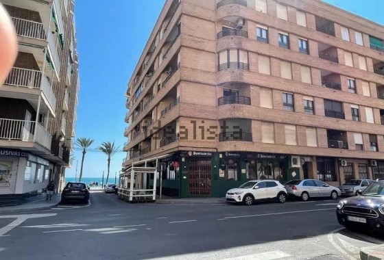 Sprzedaż - Apartament / Mieszkanie -
Torrevieja - Playa del Cura