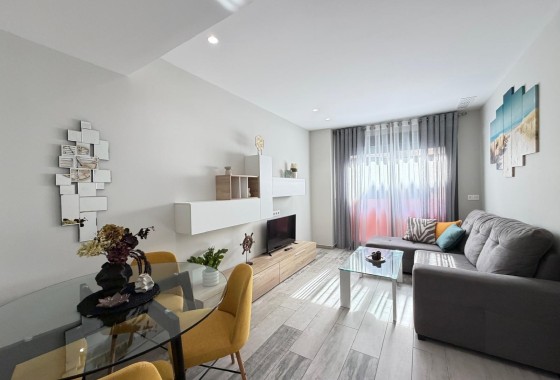 Venta - Apartamento / Piso -
Torrevieja - Playa del Cura