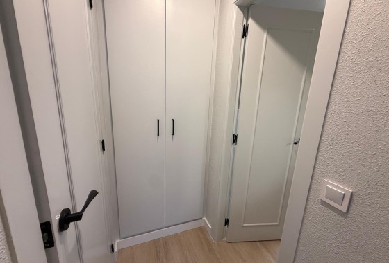 Sprzedaż - Apartament / Mieszkanie -
Torrevieja - Playa del Cura