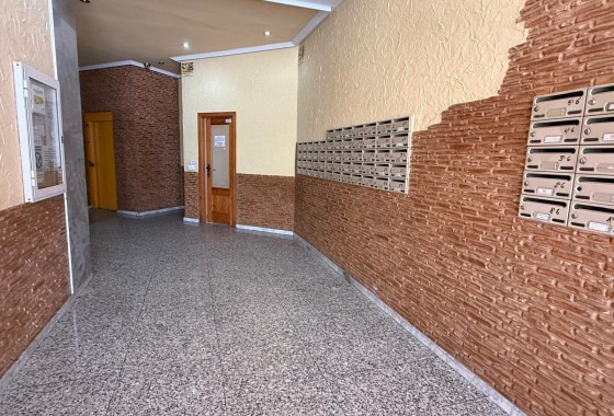 Sprzedaż - Apartament / Mieszkanie -
Torrevieja - Playa del Cura