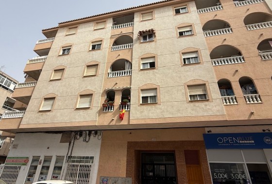 Sprzedaż - Apartament / Mieszkanie -
Torrevieja - Playa del Cura