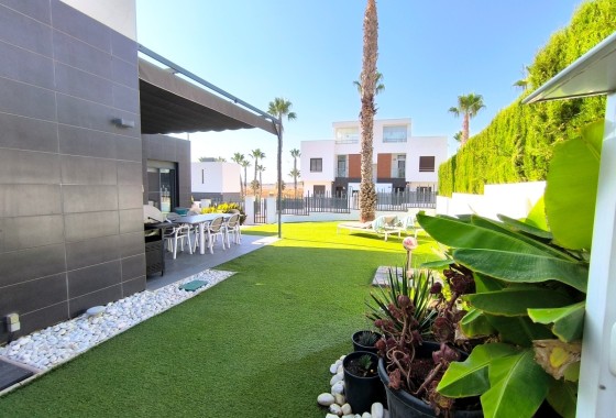 Revente - Villa mitoyenne -
Algorfa