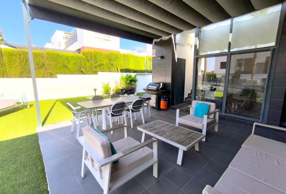 Revente - Villa mitoyenne -
Algorfa