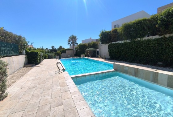Revente - Villa mitoyenne -
Algorfa