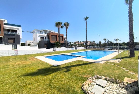 Revente - Villa mitoyenne -
Algorfa