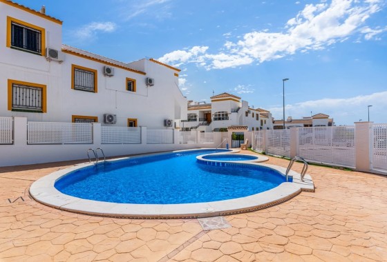 Herverkoop - Appartement / Flat -
Orihuela - Entre Naranjos - Vistabella Golf