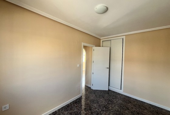 Resale - Apartment / Flat -
Playa Flamenca - Res. San Antonio