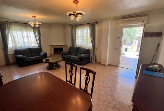 Herverkoop - Vrijstaande Villa -
Torrevieja - Aguas Nuevas
