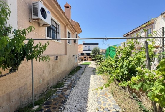 Herverkoop - Vrijstaande Villa -
Torrevieja - Aguas Nuevas