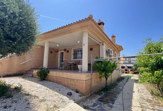 Herverkoop - Vrijstaande Villa -
Torrevieja - Aguas Nuevas