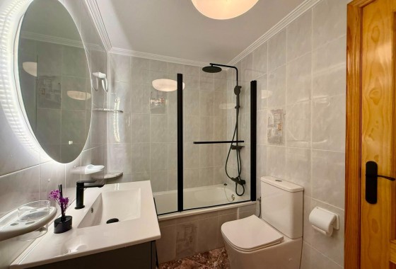 Wiederverkauf - Wohnung / Apartment -
Torrevieja - Playa del Cura