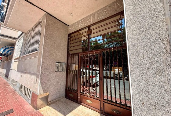 Wiederverkauf - Wohnung / Apartment -
Torrevieja - Playa del Cura