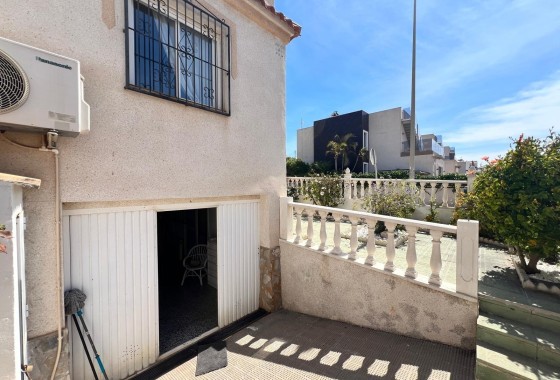 Resale - Semi Detached Villa -
Torrevieja - Torre la mata