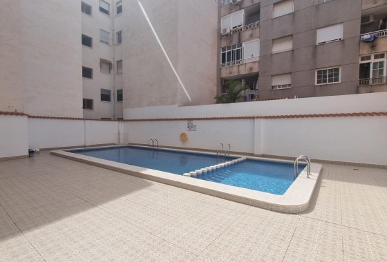 Sprzedaż - Apartament / Mieszkanie -
Torrevieja